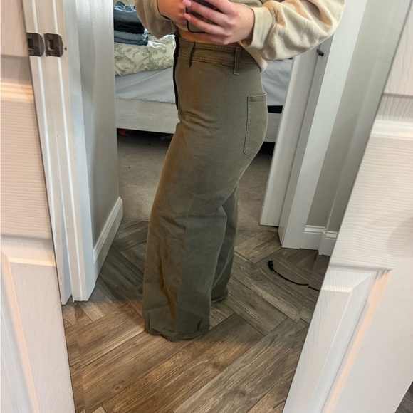 Universal Thread women’s high rise, wide leg olive green ankle pants size 10 - Picture 6 of 6